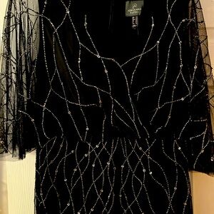 NWT Adrianna Papell Black and Silver gown size 6